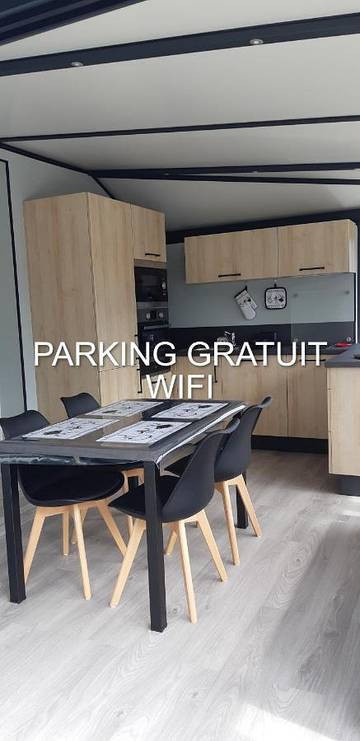 Gîte pour 4 personnes, avec terrasse à Saint-Père-Marc-en-Poulet