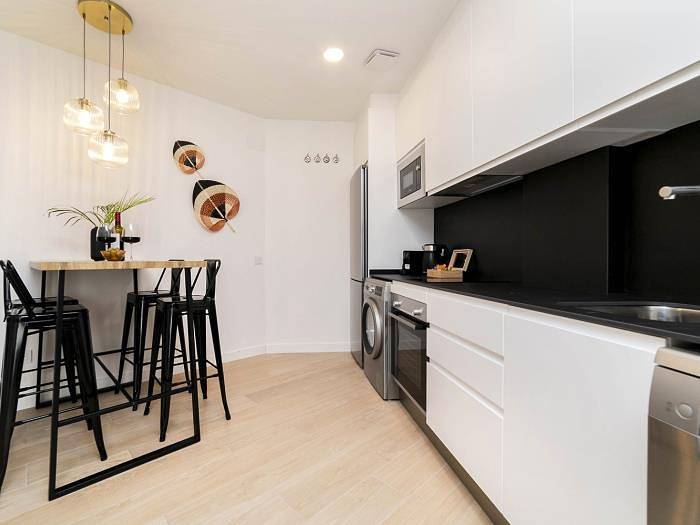 Apartamento vacacional entero, Aurora Stays by Charming Vi, Apartamento para 4, parking gratis in Madrid, Provincia de Madrid