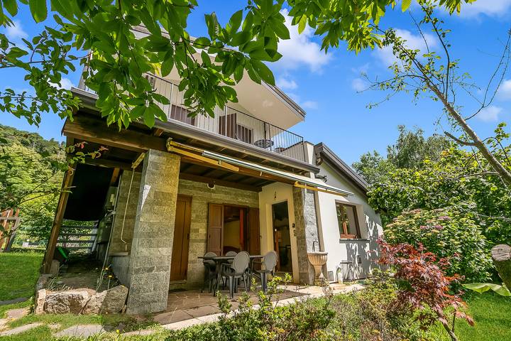 Chalet für 4 Personen, mit Balkon am Lago Maggiore