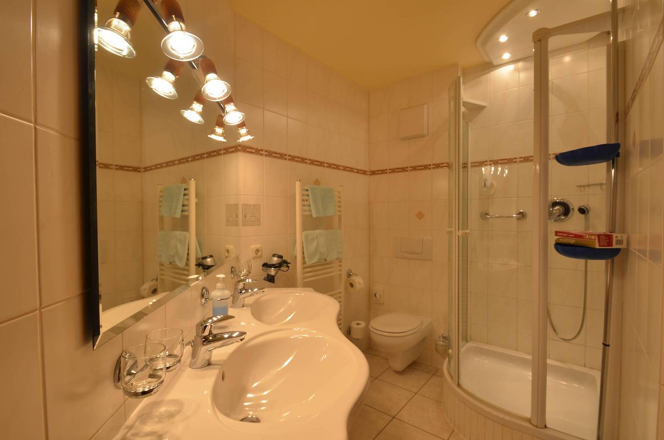 Ganze Ferienwohnung, Doppelzimmer, Komfort + in Oberwiesenthal, Erzgebirge