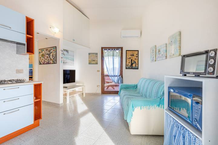 Appartamento intero, Appartamento di vacanza "Trilocale a 200 m dal Centro" con aria condizionata e terrazza in San Teodoro, Olbia-Tempio