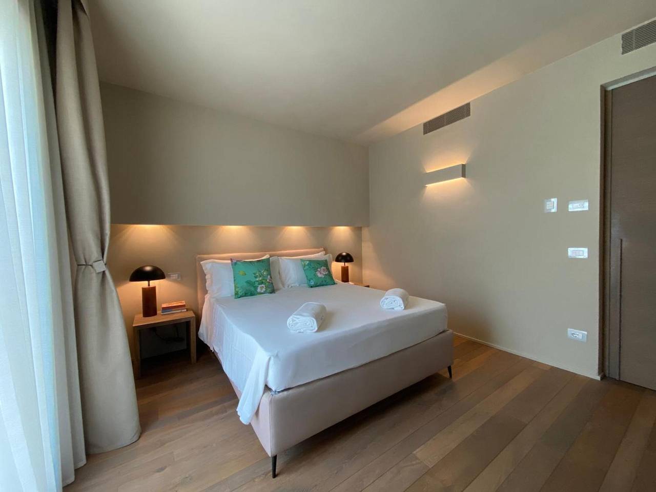 Ganze Wohnung, Apartment 'Casa Cordigero - Melograno' mit Gemeinschaftspool, Wlan und Klimaanlage in Ponti sul Mincio, Gardasee-Berge