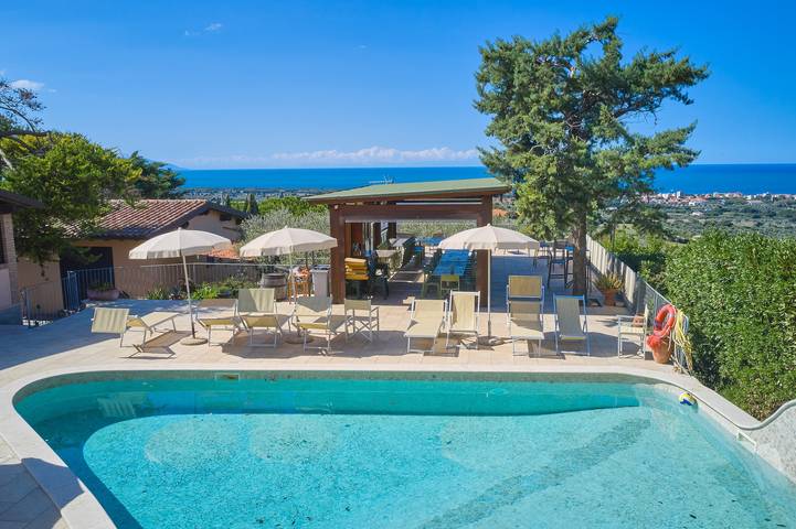 Ferienwohnung für 3 Personen, mit Garten in San Vincenzo
