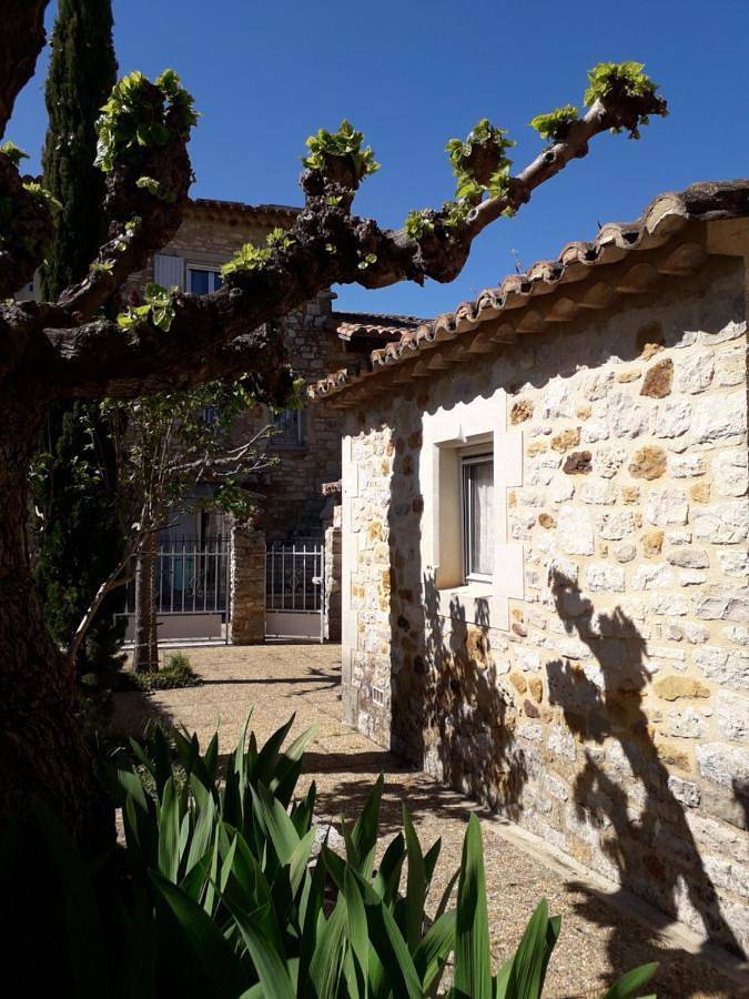 Location de vacances pour 2 personnes, avec jardin et terrasse à Foissac - 2