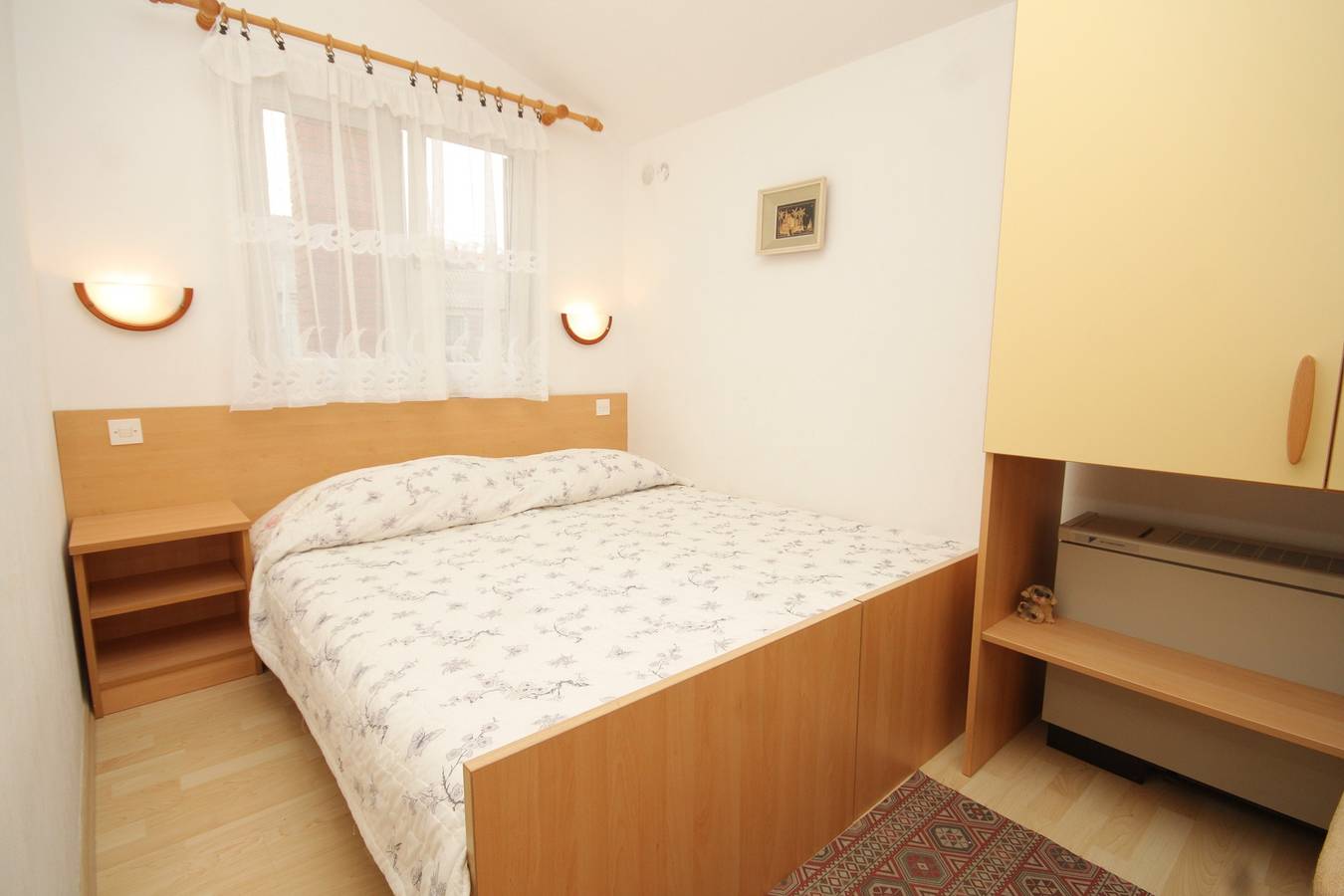 Ganze Wohnung, 1-Zimmer-Ferienwohnung am Strand Preko (Ugljan) -c in Plaža Jaz, Poljana