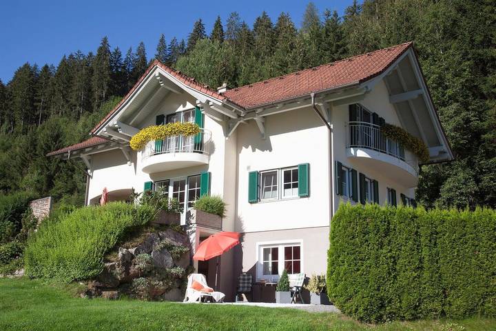 Hütte für 4 Personen, mit Terrasse und Garten sowie Sauna und Ausblick im Stubaital