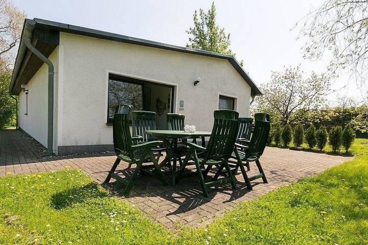 Hütte für 6 Personen, mit Garten und Terrasse auf Rügen
