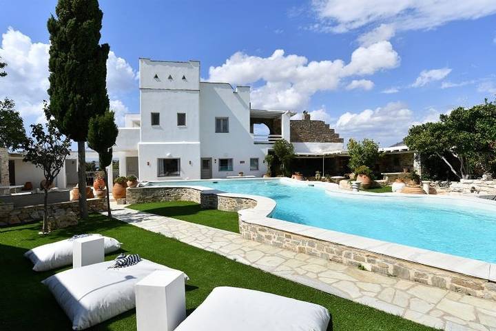 Villa pour 12 personnes, avec jardin ainsi que piscine et terrasse dans Paros