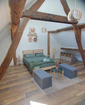 Location de vacances pour 8 personnes, avec jardin à Villeneuve-sous-Dammartin