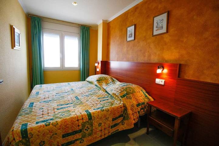 Apartamento entero, Apartamento con magníficas vistas, 2 habitaciones en el puerto de Empuriabrava in Ampuriabrava, Alt Empordà
