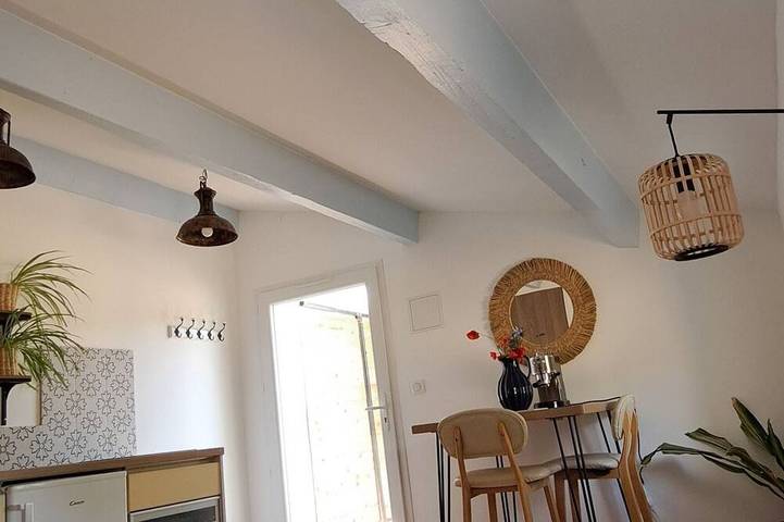 Ganze Wohnung, A peaceful nest between vineyards and sea in Le Beausset, Mittelmeerküste (Frankreich)