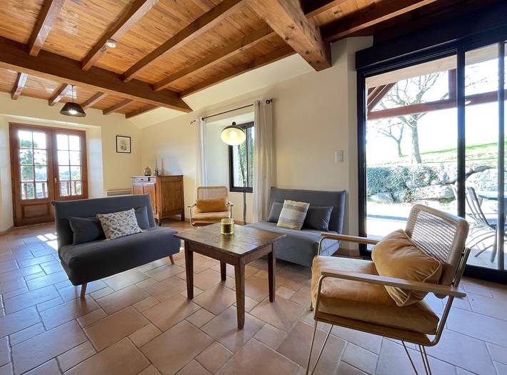Gîte pour 6 personnes, avec jardin et terrasse dans Vallée d'Ossau - 2