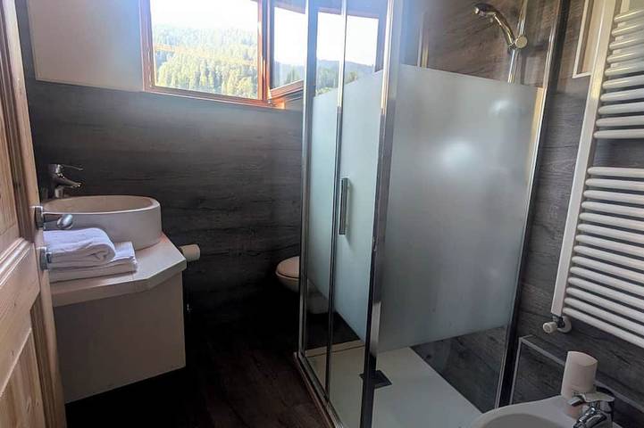 Ganze Wohnung, Zwei-Zimmer-Wohnung mit Terrasse in Mestriago, Commezzadura