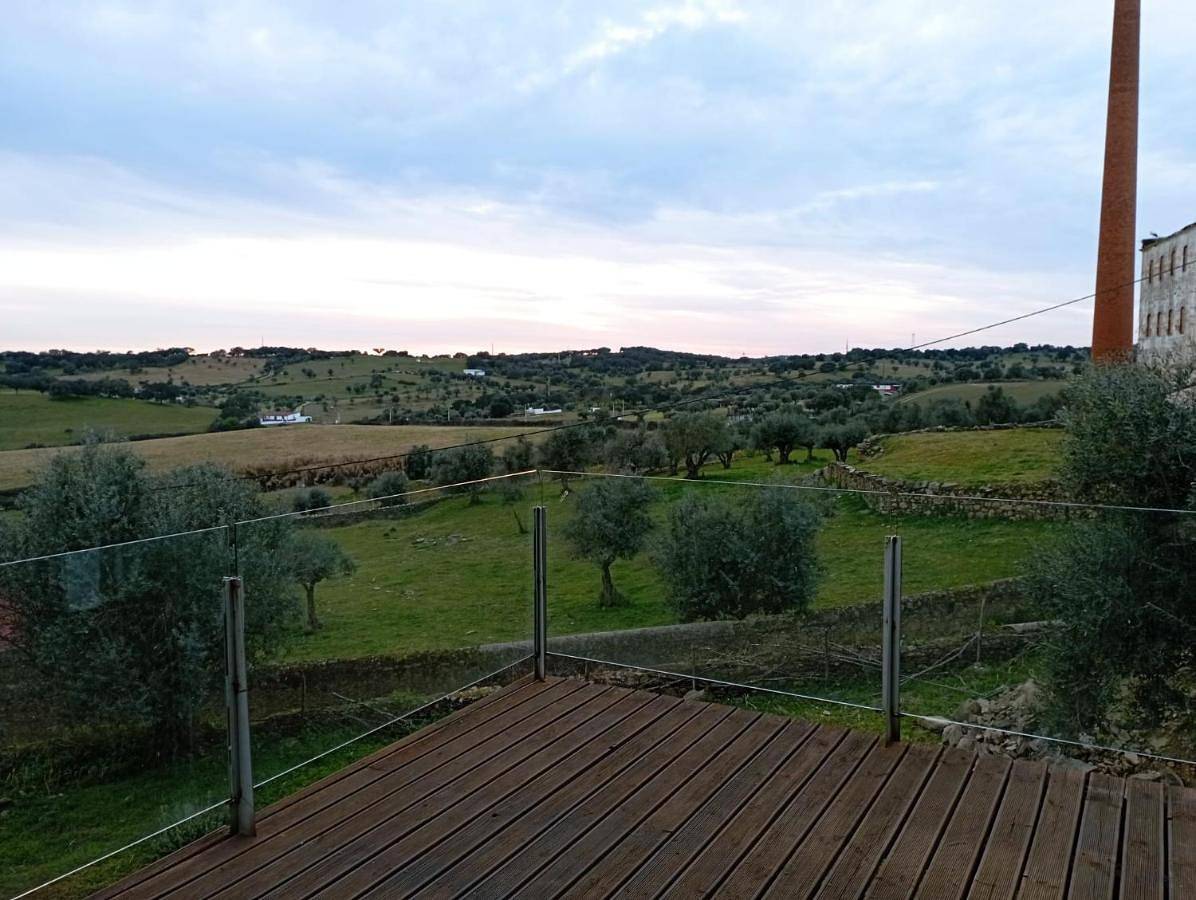 Retiro da cegonha in Crato e Mártires, Flor da Rosa e Vale do Peso, Distrito de Portalegre