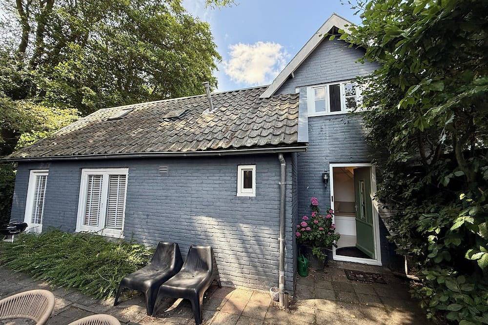 Idyllisches Ferienhaus mit Terrasse in Bergen, nur 250 m von Zentrum entfernt! in Bergen (Nordholland), Noord-Holland - Nordseeküste