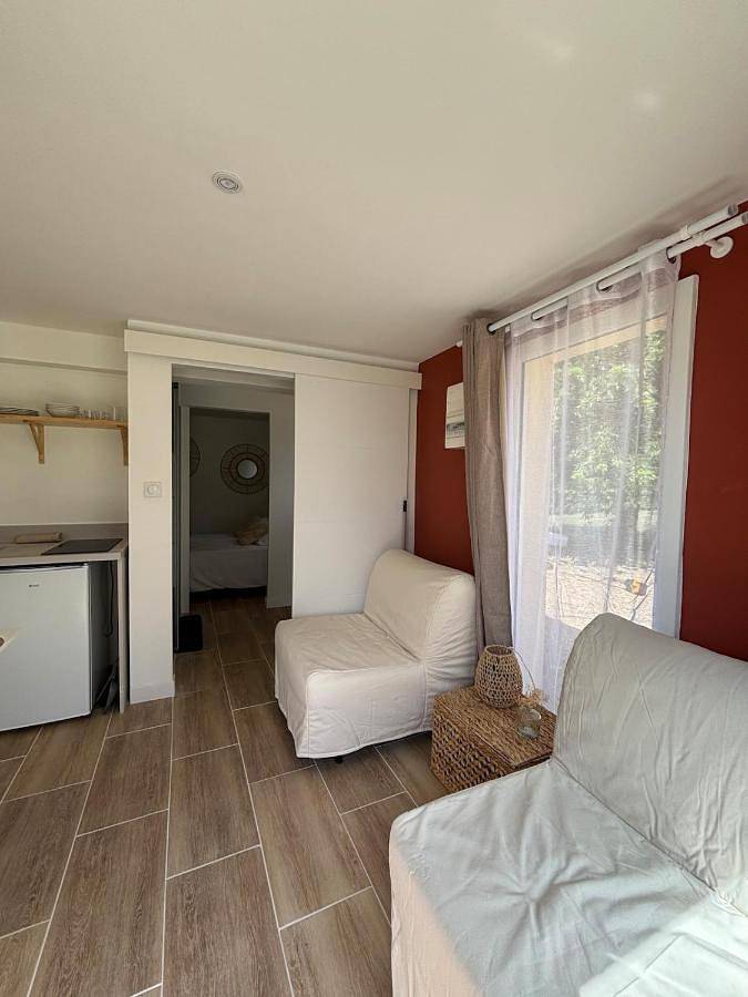 Location de vacances pour 4 personnes, avec piscine et terrasse à Lamonzie-Saint-Martin