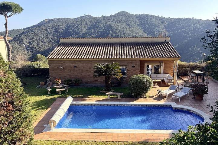 Villa für 6 Personen, mit Balkon und Garten, mit Haustier