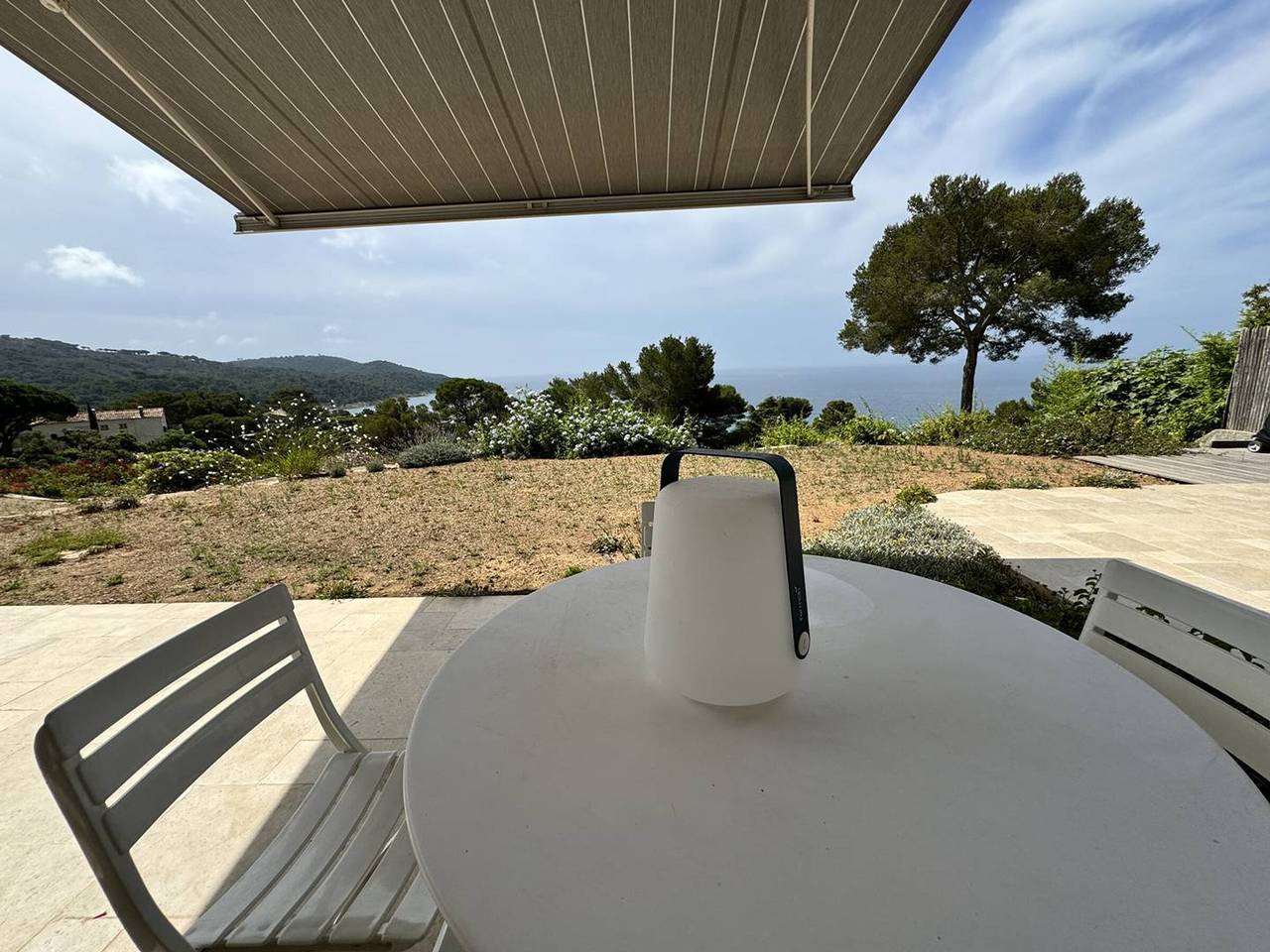 Ganze Wohnung, Renovierte Villa nahe Gigaro-Strand, Meerblick, Terrasse in Gigaro, La Croix-Valmer