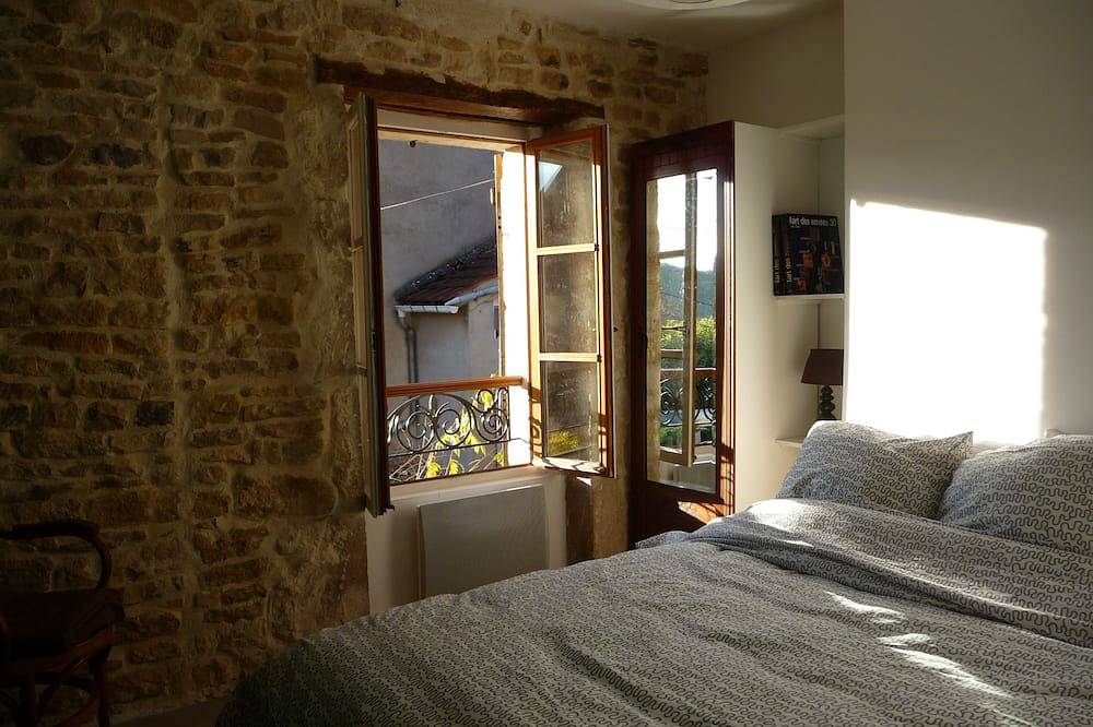 Entre Vézelay et Chablis, un gîte de caractère en famille ou entre amis in Châtel-Censoir, Arrondissement d'Avallon