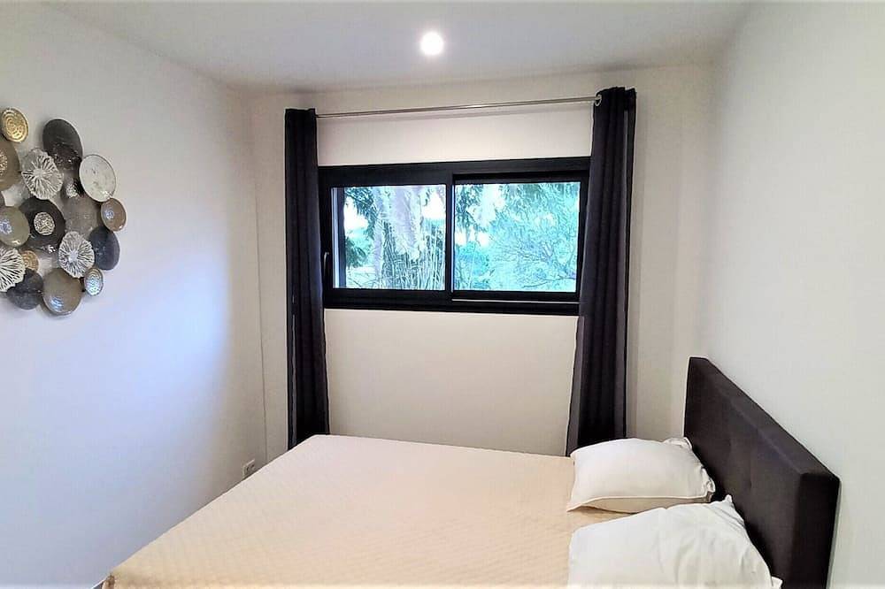 Geheel appartement, T3 apartement adjoining a luxury villa, 6 people, 70m2 in La Roquette-sur-Siagne, Cannes regio