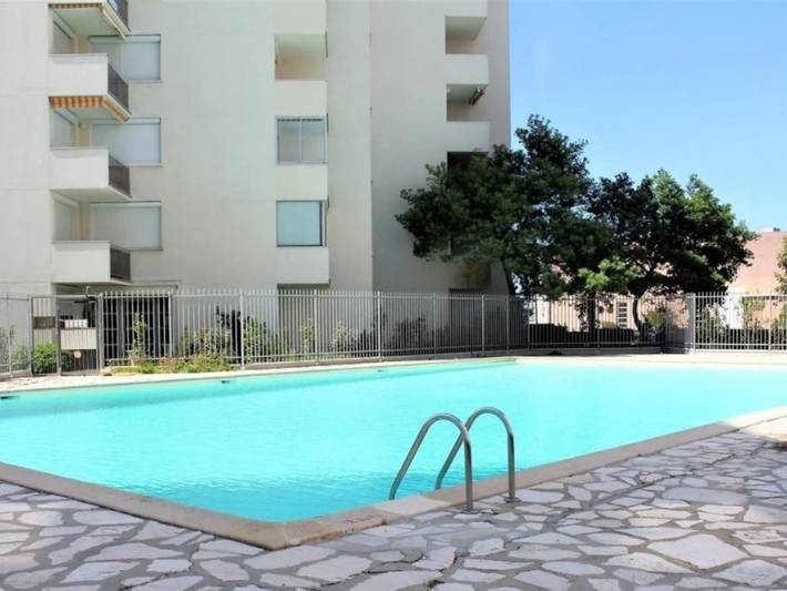Appartement de vacances pour 4 personnes, avec balcon et piscine en Gironde