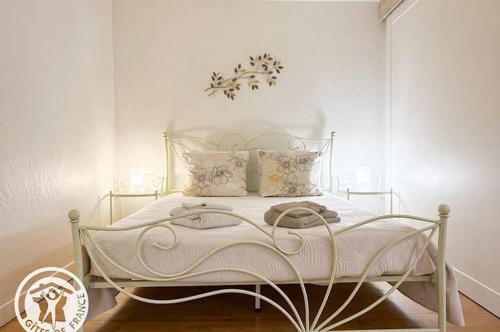 Location de vacances pour 2 personnes, avec piscine et jardin à Saint-Médard - 2