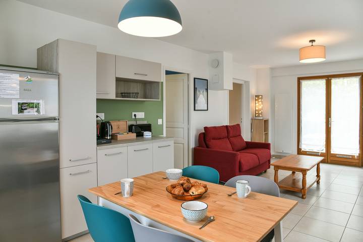 Apartamento entero, Apartamento 'Le Relai Des Gayots' con vistas a la montaña, terraza y Wi-Fi in Châteauneuf (Savoie), Chambéry region