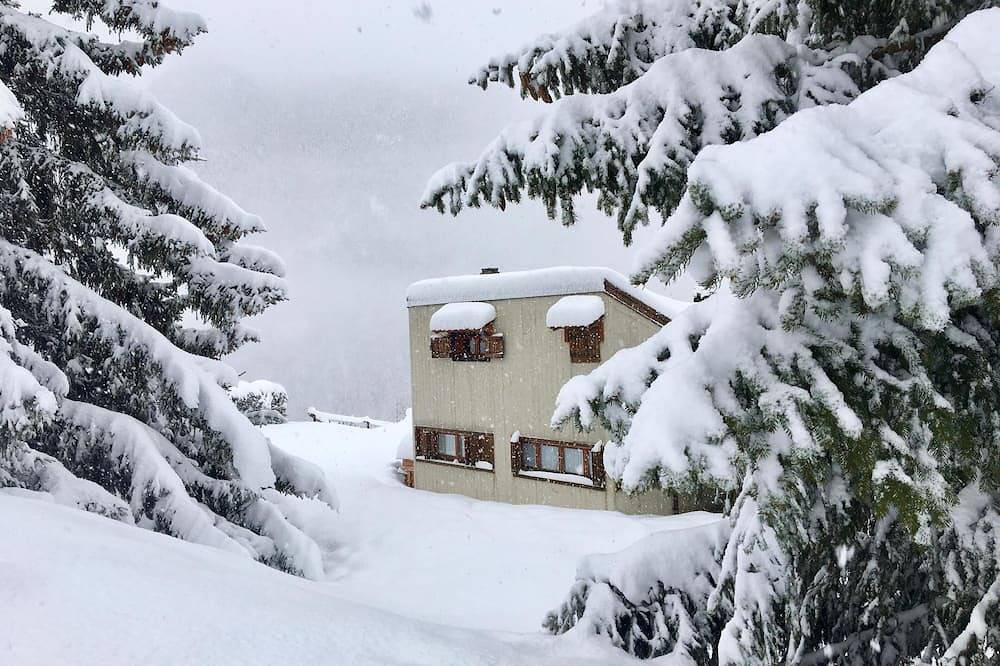 Chalet for 12 personer med have in Antagnod, Ayas