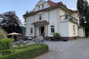 Ferienwohnung für 4 Personen, mit Garten und Balkon sowie Sauna in Friedrichroda