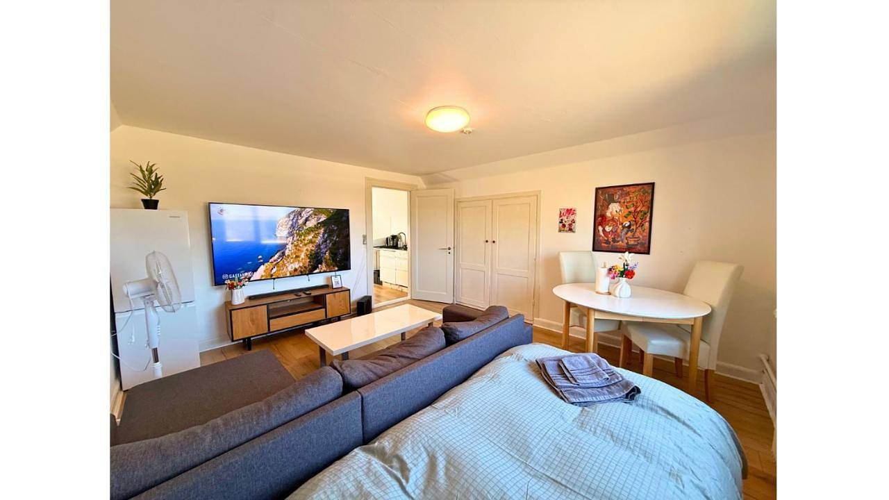 Appartement entier, Budget Apartment with Stairs near Femern & Puttgarden in Holeby, Mer Baltique suédoise