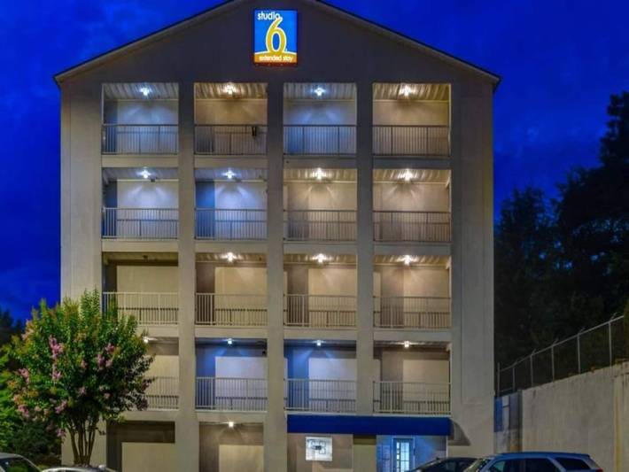 Appartamento intero, 2 letti matrimoniali | Per fumatori in Chamblee, Georgia (USA)