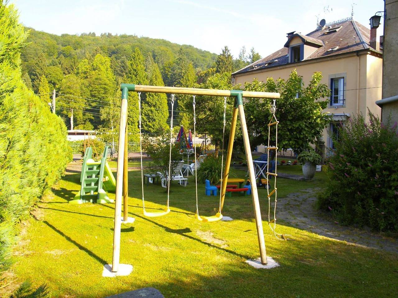 Appartement entier, Two-Bedroom Apartment in Le Val-d'Ajol, Parc naturel régional des Ballons des Vosges