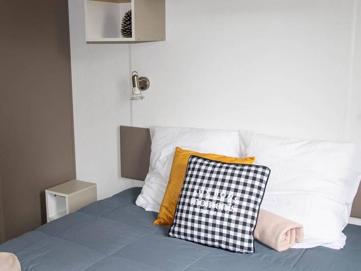 Camping Le Saint Laurent - Mobilheim 4 personen - Confort - 32m² - 2 Zimmer in Golf Saint-Laurent, Ploemel