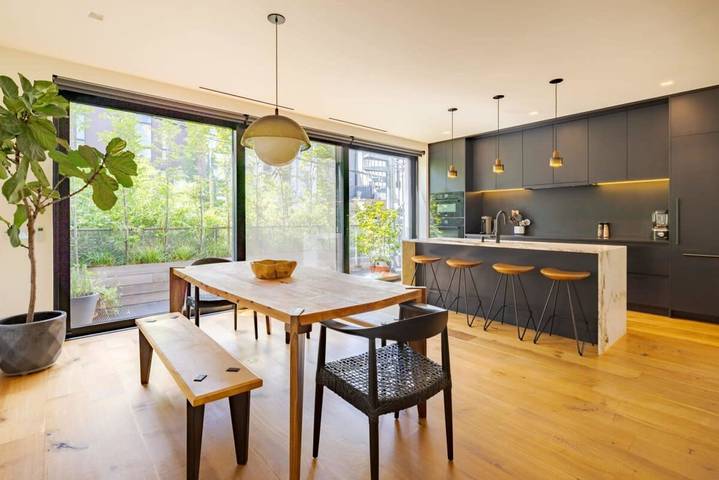 Vacation rental for 8 people, with terrace and yard, with pets in Brooklyn