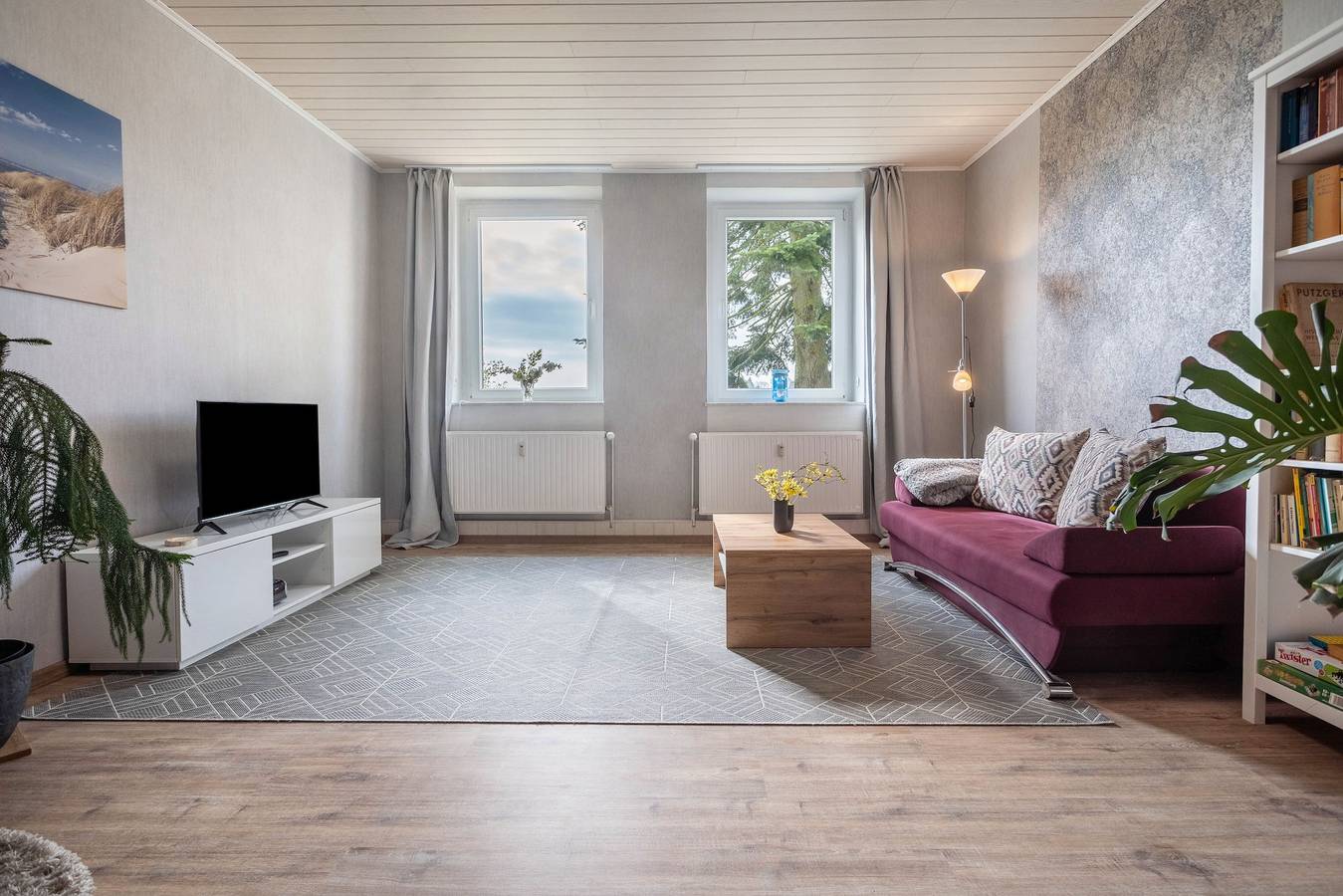 Ganze Wohnung, Ferienwohnung 'Landglück' mit Privatterrasse, Gemeinschaftsgarten und Wi-Fi in Hohenmocker, Mecklenburgische Seenplatte