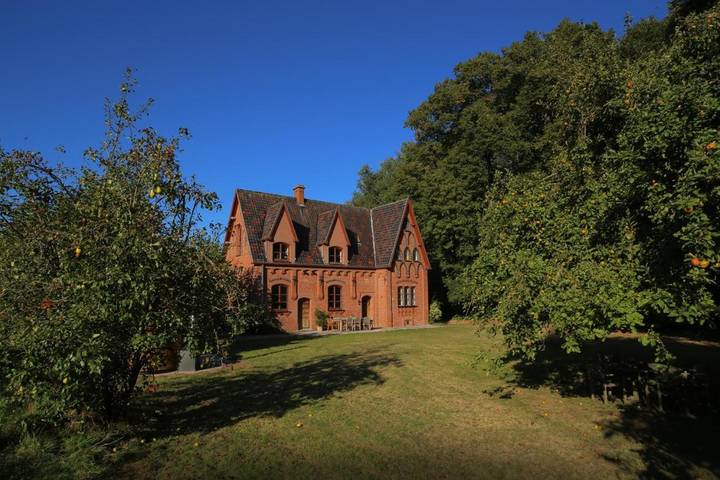 Maison de vacances pour 24 personnes, avec Balcon et Jacuzzi ainsi que Terrasse et Jardin dans la Région d'Audenarde