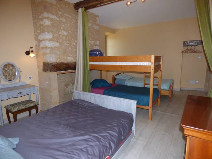 Gîte pour 5 personnes, avec jardin à Auriac-du-Périgord - 4