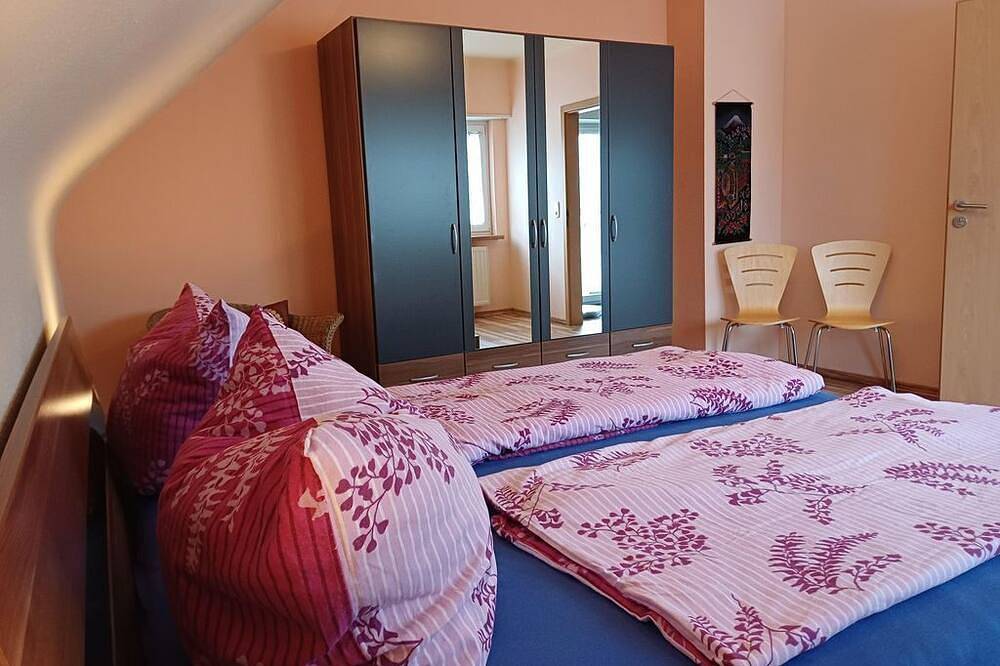 Ganze Wohnung, Ferienwohnung Seitert - gemütliche Ferienwohnung mit Balkon in Merzig, Saar-Nahe-Bergland