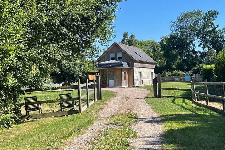 Gîte pour 7 personnes, avec jardin à Boulleville