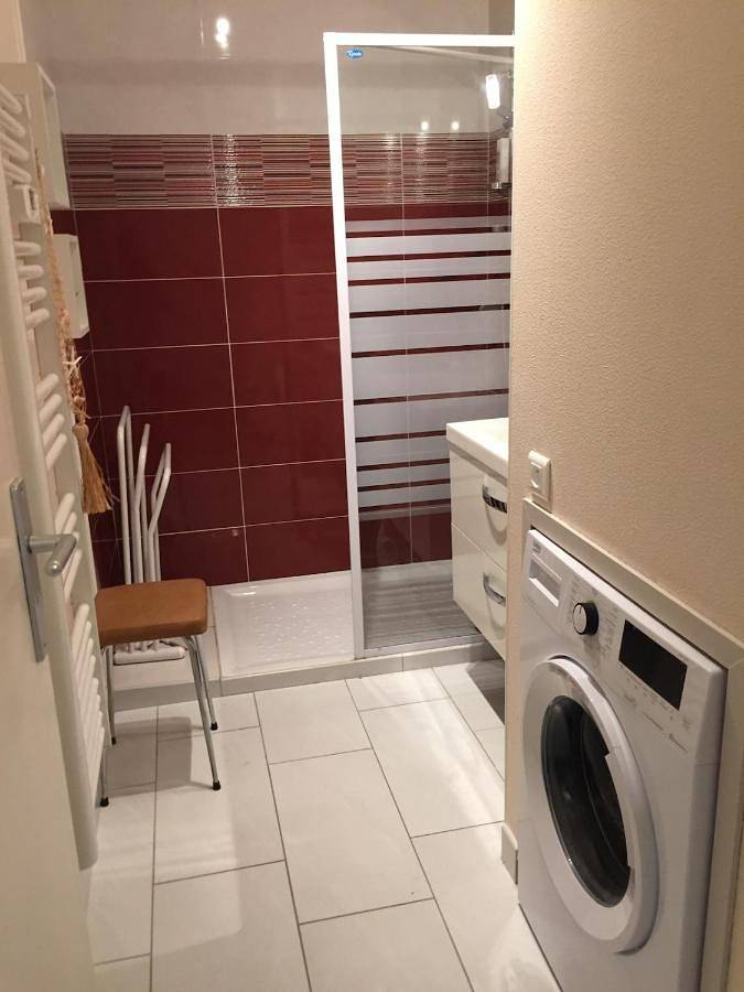 Gîte pour 4 personnes, avec jardin dans Plage de la Mine d'Or - 3