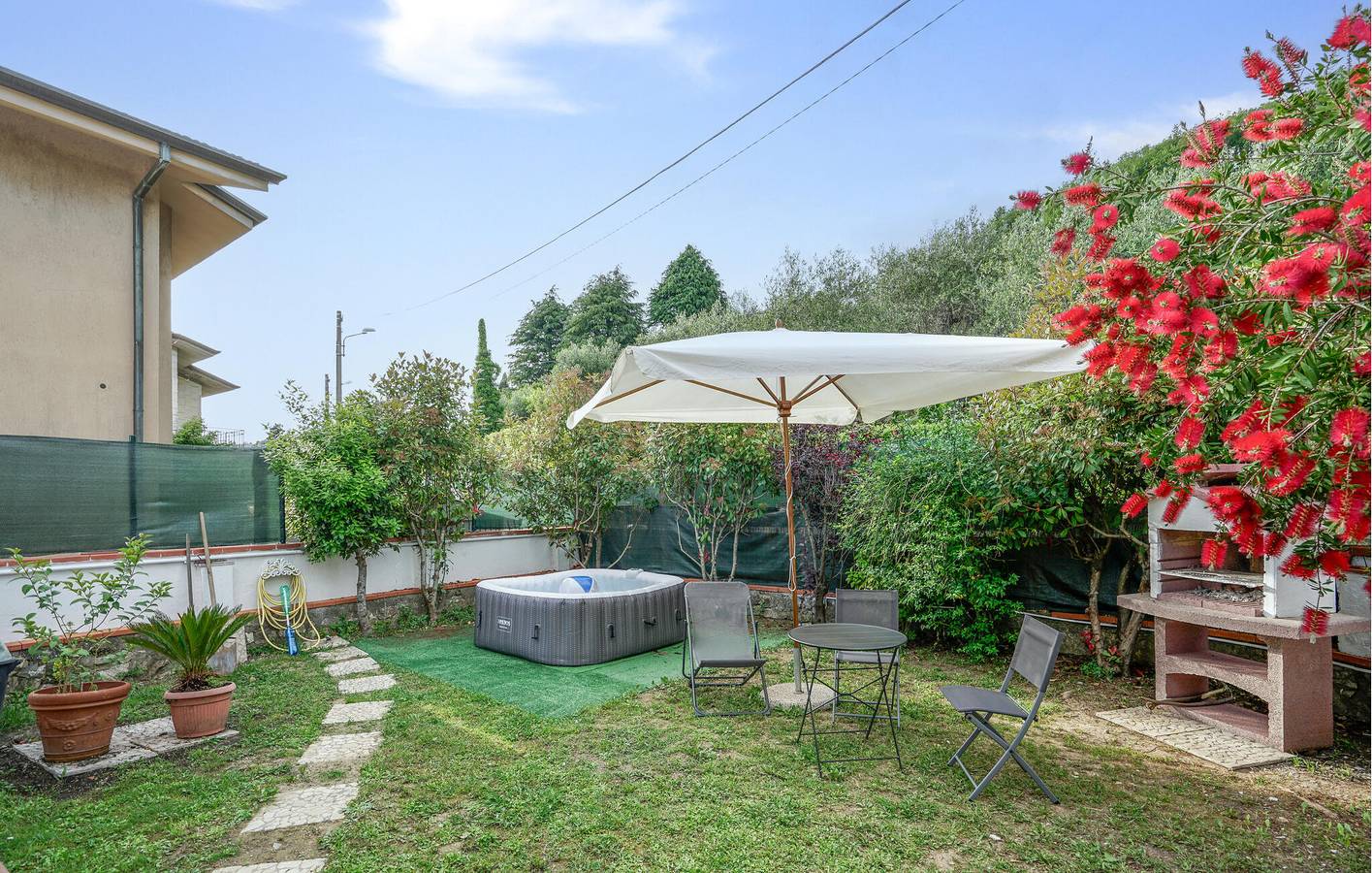 Gemütliche Wohnung mit Pool und WiFi in der Nähe von Bargecchia LU in Massarosa, Italienische Riviera
