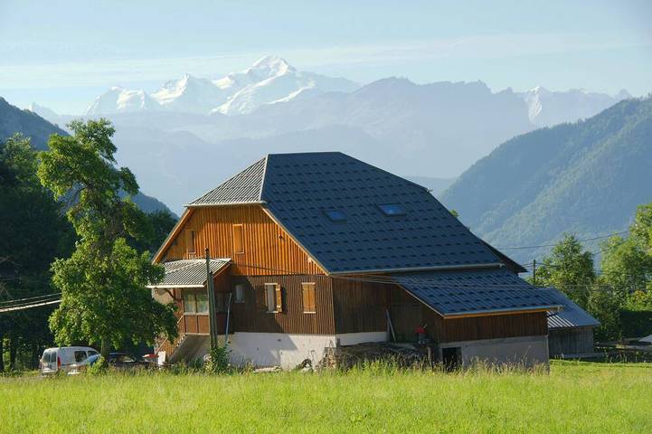 Gîte pour 24 personnes, avec Balcon et Jardin à Mieussy