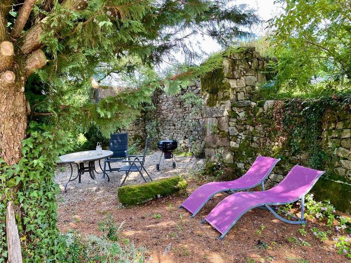 Location de vacances pour 4 personnes, avec Terrasse et Jardin ainsi que Piscine et Vue dans Sousceyrac-en-Quercy - 4