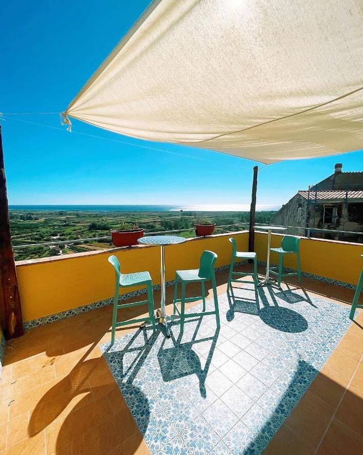 B&b per 2 persone, con panorama e terrazza in Posada