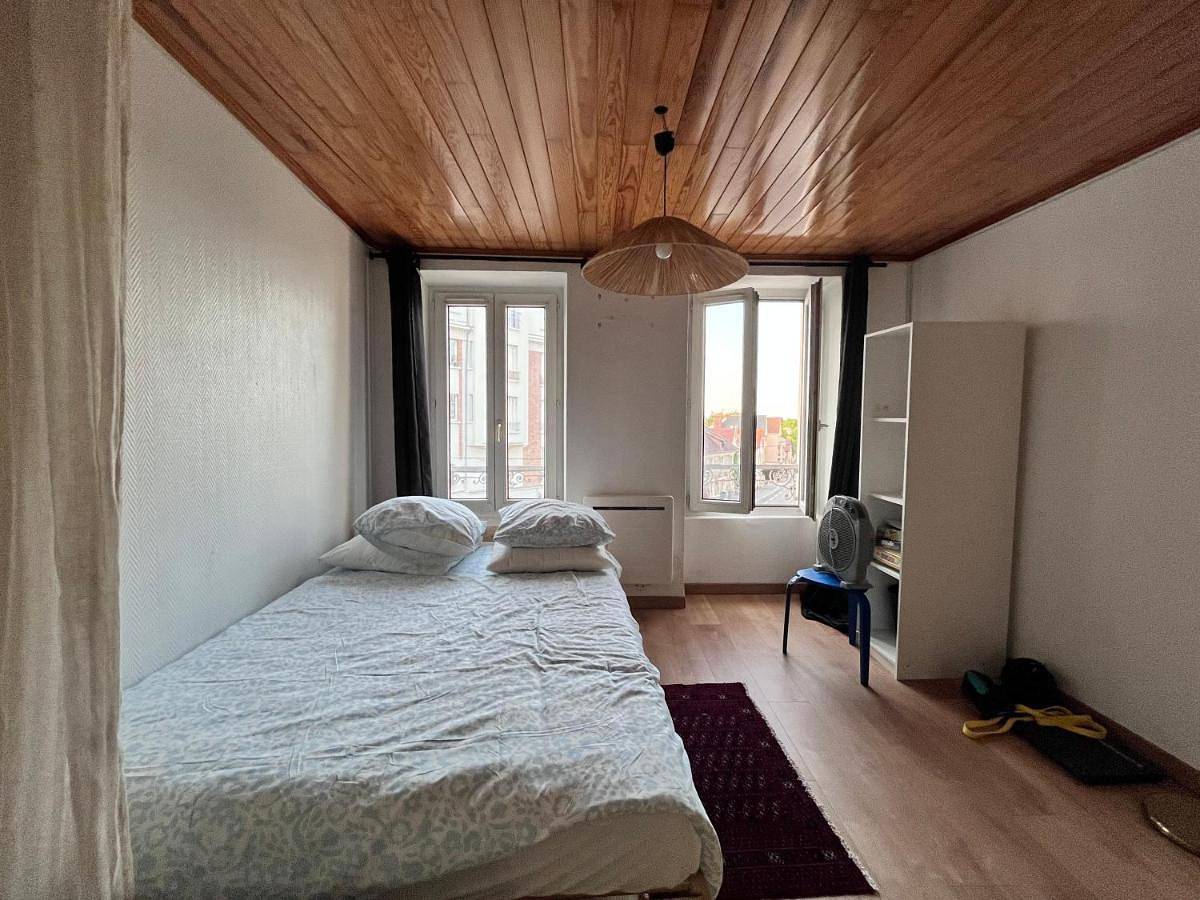 Appartement entier, One-Bedroom Apartment in Saint-Ouen-l'Aumône, Val-d'Oise