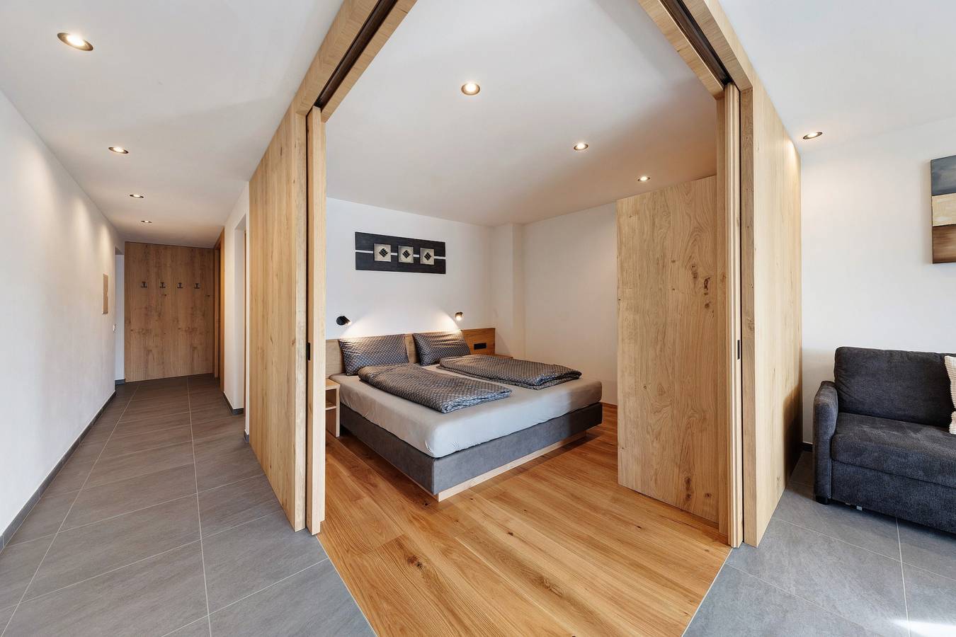Ganze Wohnung, Apartment „Thalerhof Naturae Rupes“ mit Bergblick, Garten & Wlan in Unterinn, Ritten