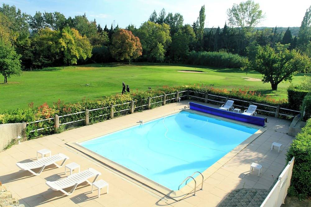 Gite du golf dans un écrin de 30 hectares à 5 mn de la place aux herbes in Uzès, Région de Nîmes