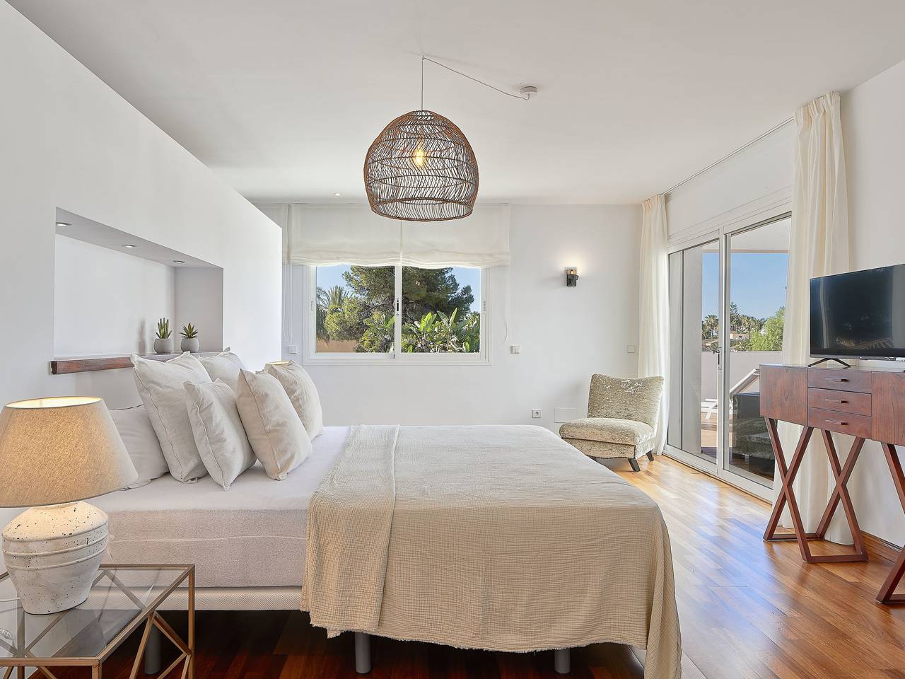 Villa Marina in Atalaya Isdabe, Estepona