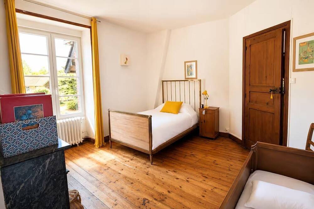 Country house - 10 pers. with private pool & forest, 20 min. from the sea in Saint-Mathurin, Valle del Loira