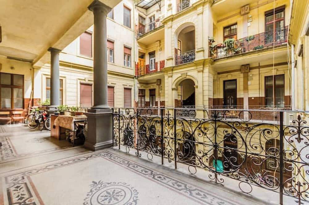 Entire apartment, W17Cozy in the Inner city, Cleaned by the Owner in Budapest, Central Hungary